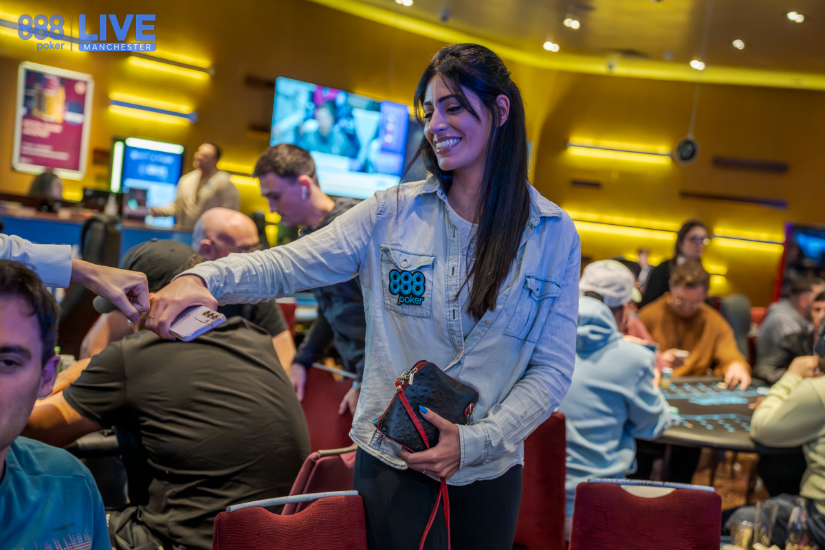 888poker LIVE Manchester Main Event Day 2 - Vivian Saliba