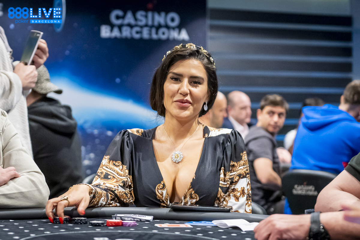 888poker LIVE Day 1A Star-Studded Affair - Melika Razavi