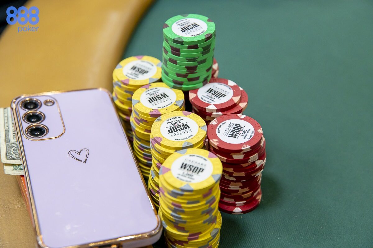 How to Become a Professional Poker Player — Staking/Satellites