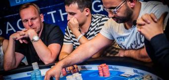 poker table