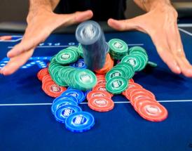 What is Chip Dumping in Poker? What is the Legality or Fraud Behind this Concept?