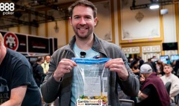 WSOP Main Event Day 5: Aaron Methodically Accumulates Chips